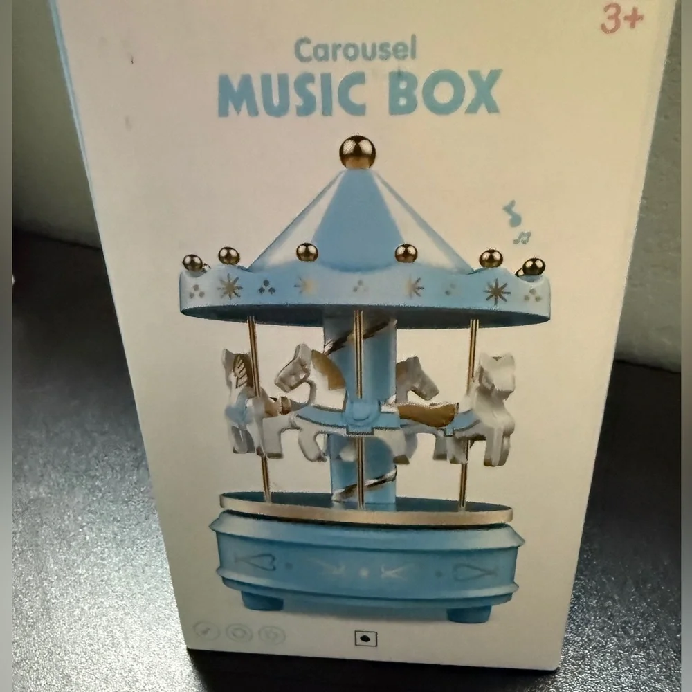 Blue Carousel Music Box Horses Merry Go Round LED lights Birthday Gift NEW